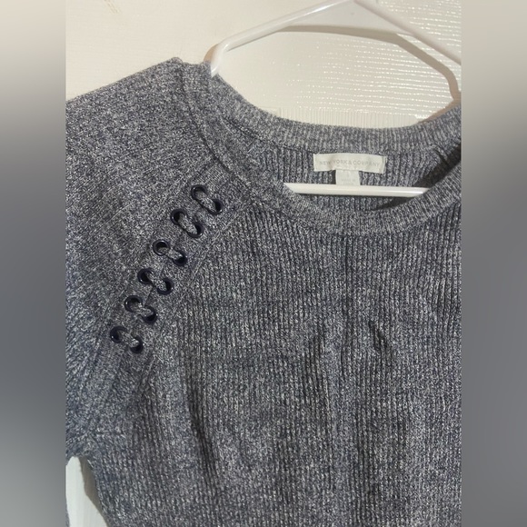 New York & Company Tops - New York & Company sweater, size S